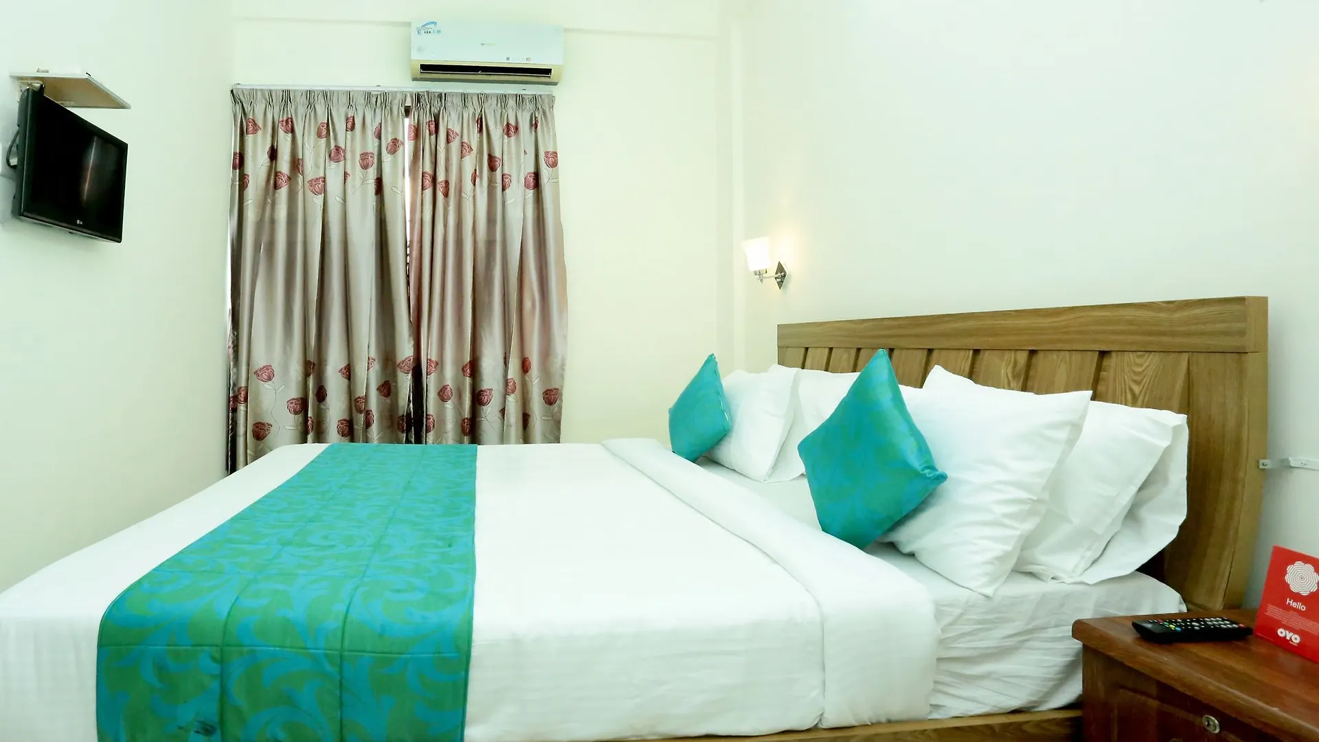 **  Kochi Oyo 10461 Hotel White Residency הודו