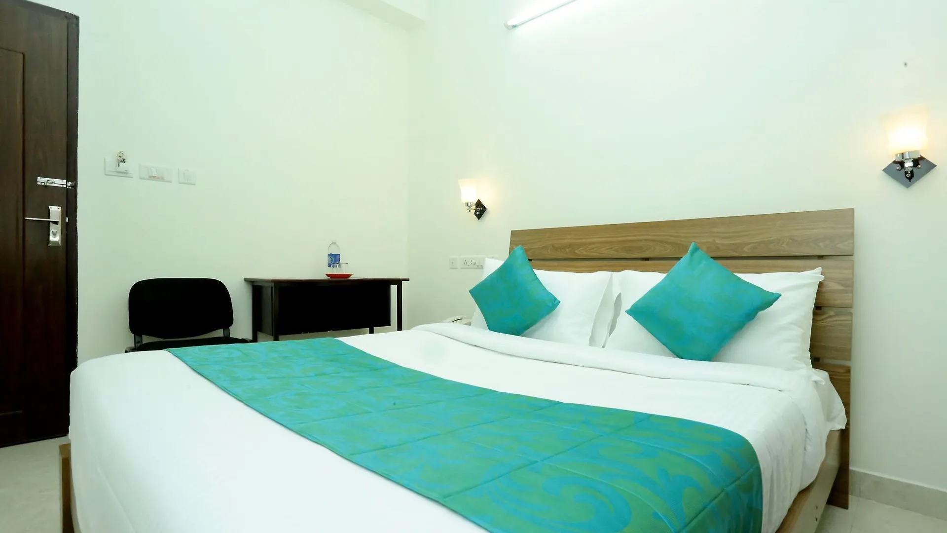 Kochi Oyo 10461 Hotel White Residency